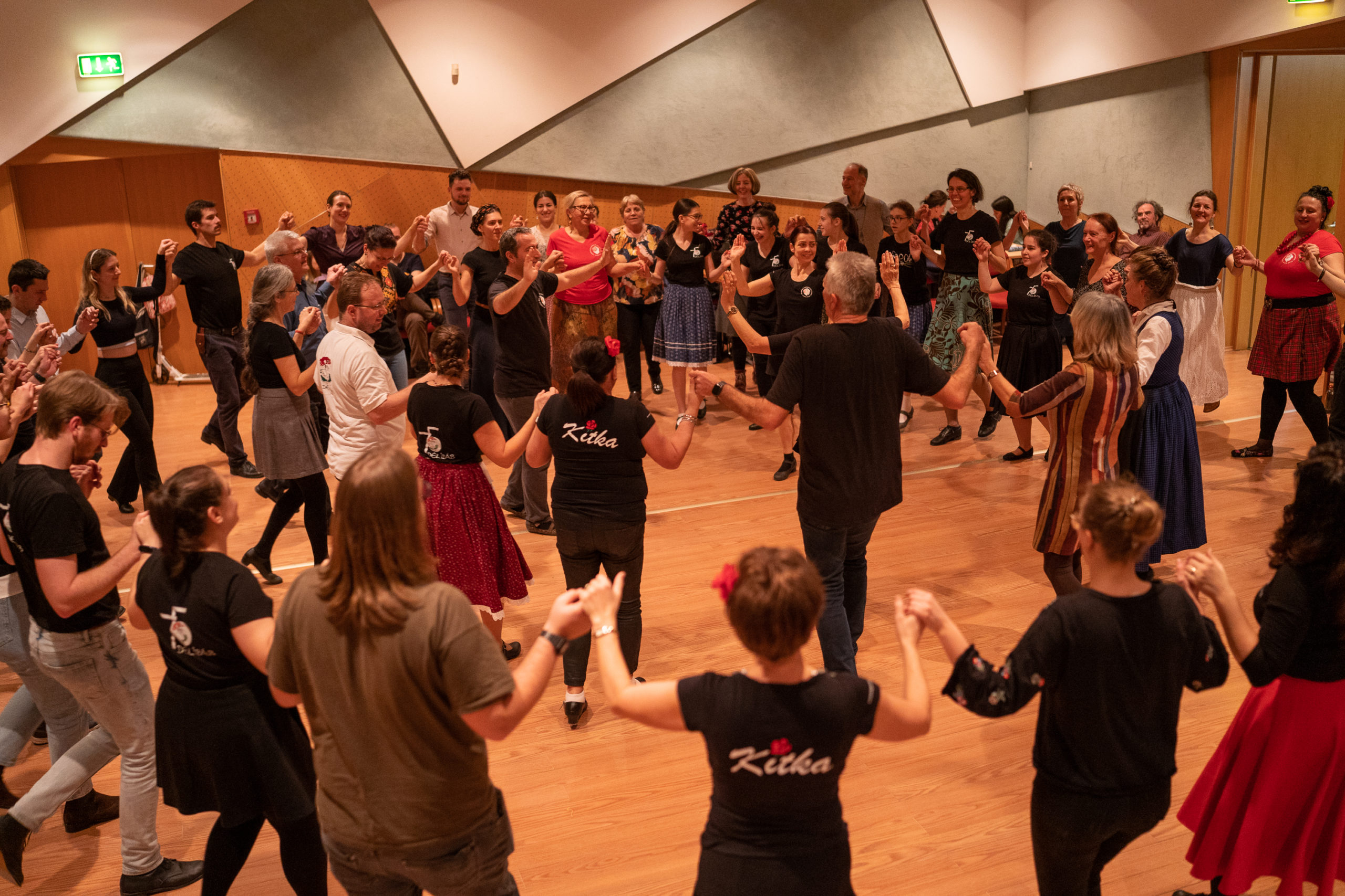 Bolgár-magyar táncház a Collegium Hungaricumban