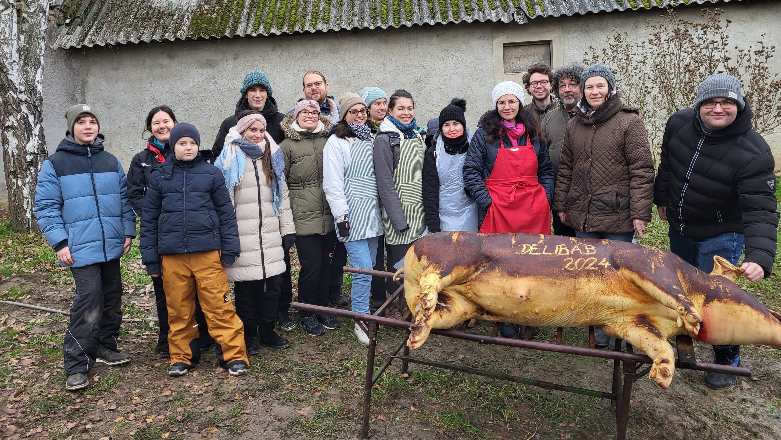 Hagyományőrző disznóvágás a Délibábbal